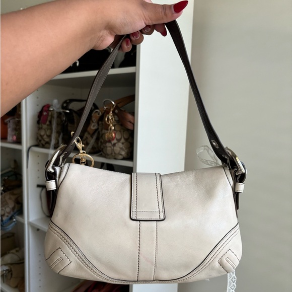 SOLD 🤍🩷 - Picture 2 of 8